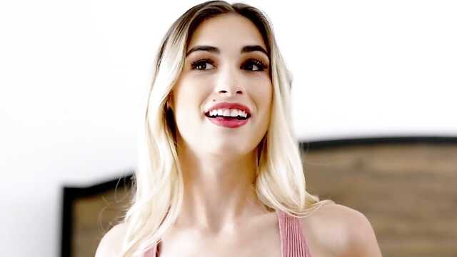 Развратные молодые: трое и риелторша.