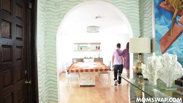 Незабываемая групповуха с двумя мамками.