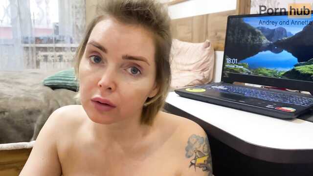 Глубокий минет и дрочка от титькатой русской милфы