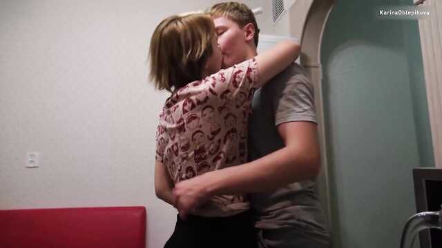 Namiętne Amatorskie porno z sąsiadką i kunimen