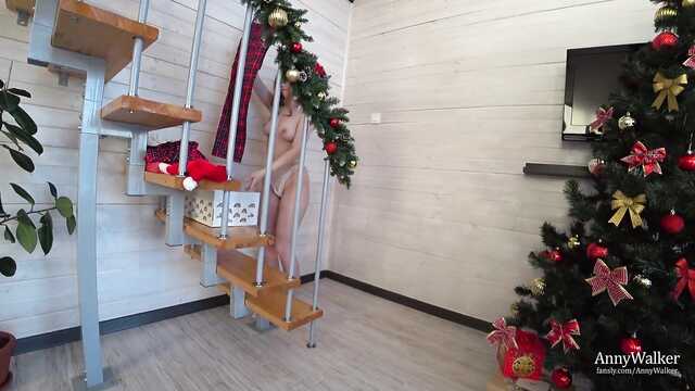 Развел сводную сестру на секс в качестве подарка на НГ