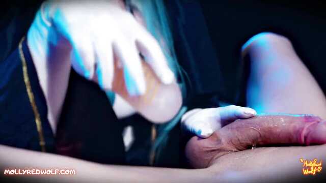 Делает парню римминг помимо минета и вагинала