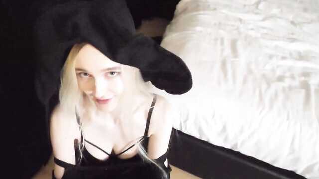 Вжарил симпатичную ведьмочку на Хэллоуин