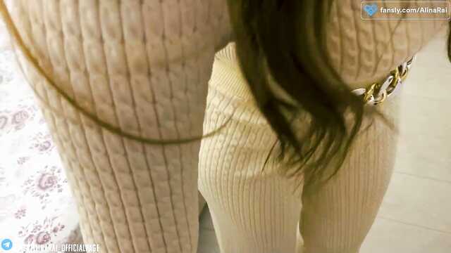 Очкастая не забыла помыться перед проебом