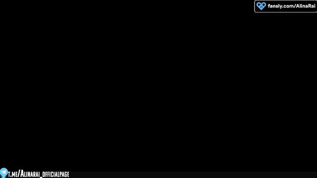 Очкастая не забыла помыться перед проебом