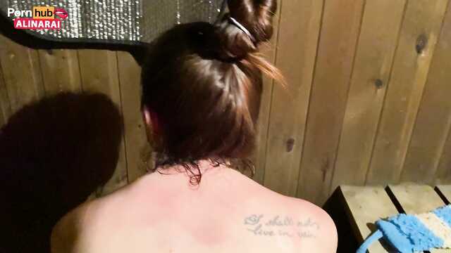 Відпочинок на дачі для мачухи і пасинка скінчився еблею в лазні