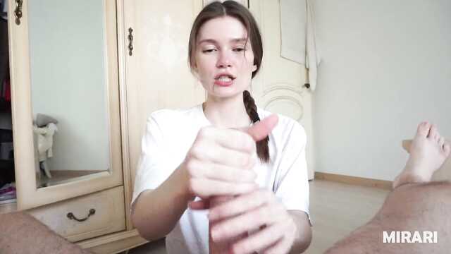 Старанна Російська минетчица за роботою