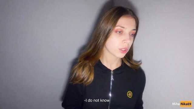 Анам үйде, сондықтан мен кіреберісте секс ұйымдастыруға тура келді