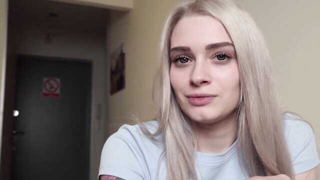 Ебет блондинку в жопу ради проживания у нее на хате