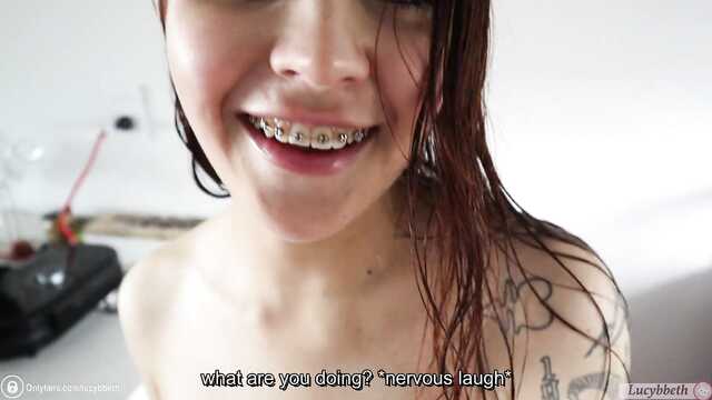 Сосед зашел в гости на минет и еблю с окончанием в рот