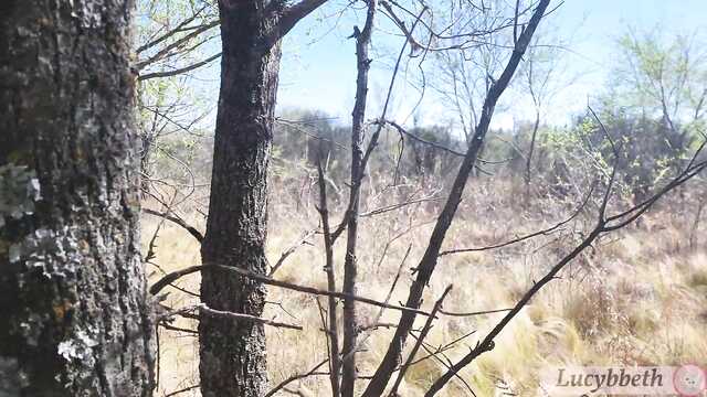 Прихватили покрывало для секса раком на природе
