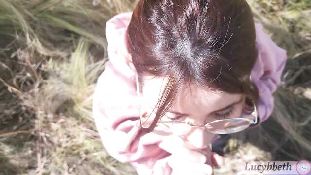 Прихватили покрывало для секса раком на природе