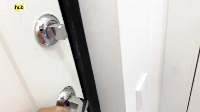 To jest chuj! Ze względu na to możesz zmienić kota w kobietę