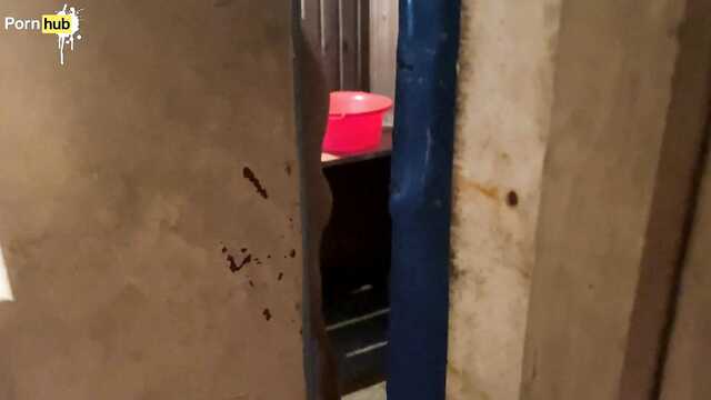 Моншада поимел шынайы емес красотку