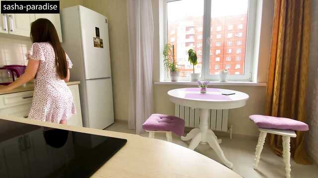 Как поступить с красивой мачехой? Конечно, выебать