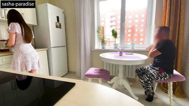 Как поступить с красивой мачехой? Конечно, выебать