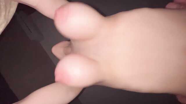 Żarliwy akt seksualny busty panienki na kamery