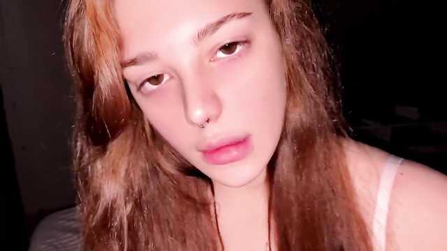 Уговорил скромницу покататься на члене