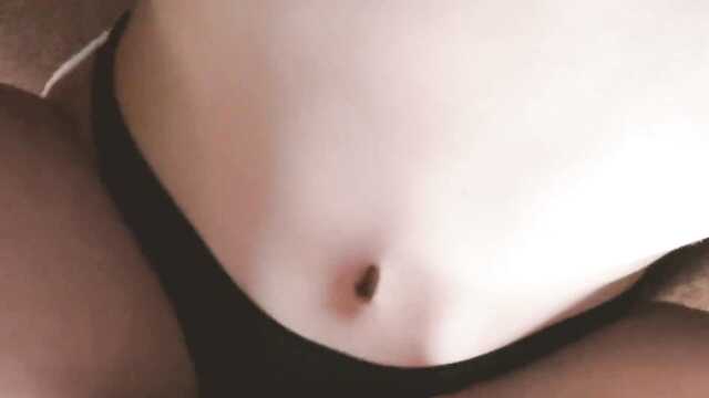 Блондинка с красивой грудью выебана в наручниках