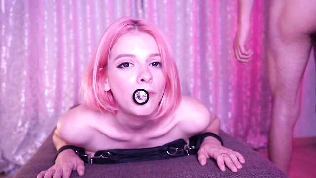 Связанная телочка стонет от минета и секса в пизду