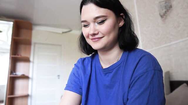 Жігіттердің шалқыған видеосын қараңыз Әкесі мен қызы көмектесіп жатқан анасының порно видеолары