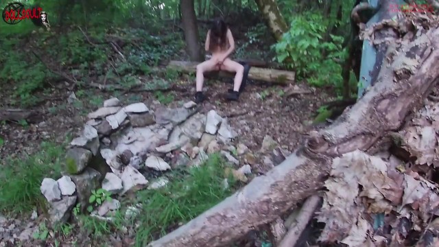 Mágico Witch punheta na floresta profunda