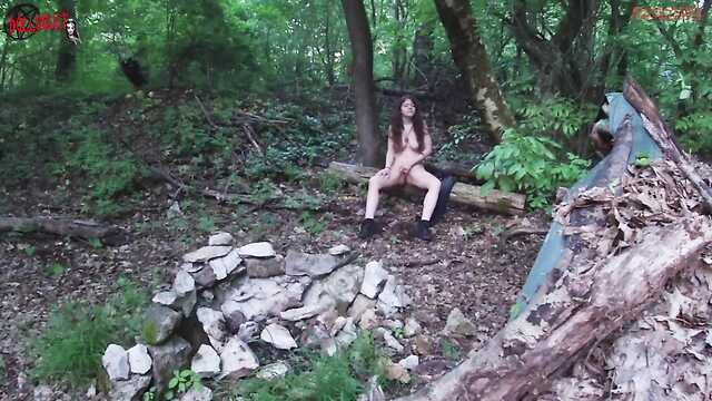 Mágico Witch punheta na floresta profunda