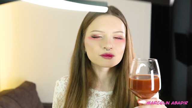 Перед анальным сексом выпила вина