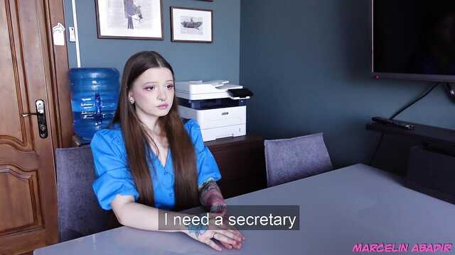 Follada por el futuro jefe en una entrevista de trabajo