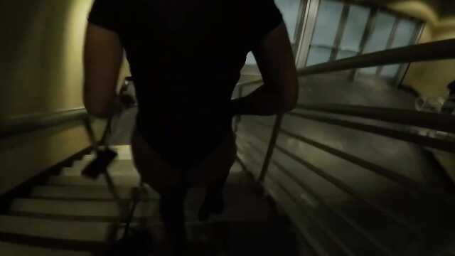 Хуесоска с молодчиком: борьба в жопу!