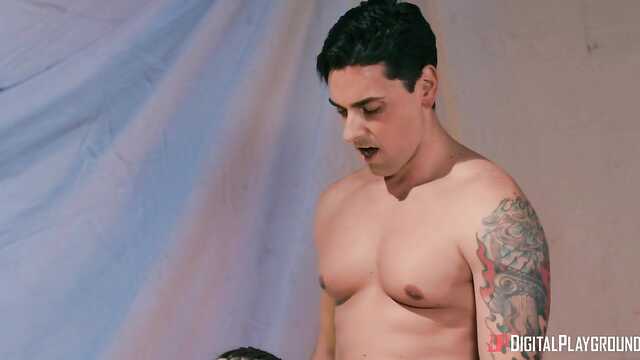 Жмж с инопланетной белокурою.