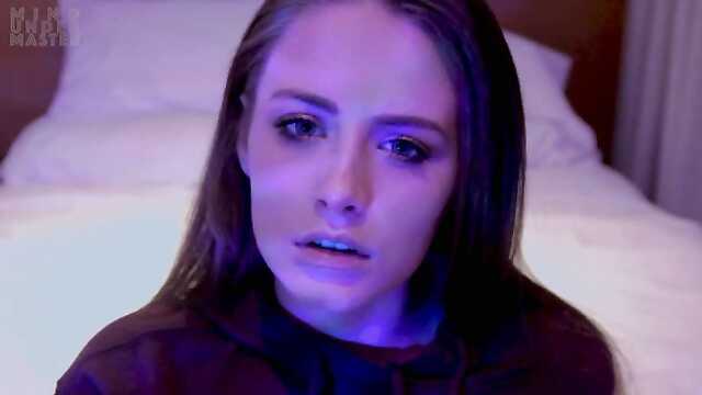 Засовываем голубоглазого удава в пизду