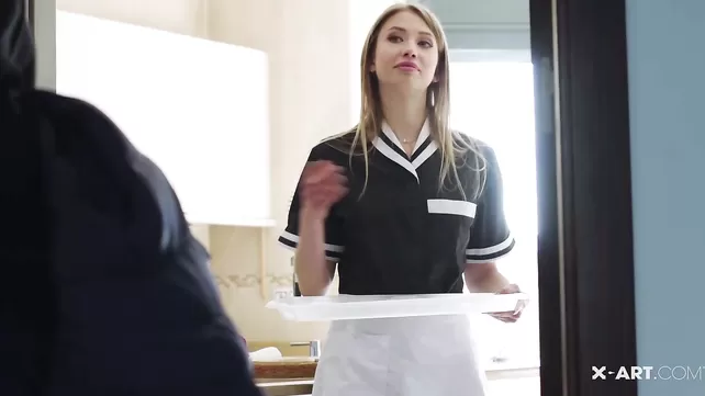 Үйде билеген жалаңаш қыздар видео