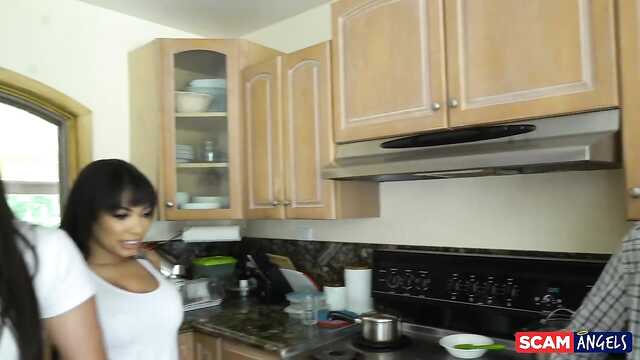 Na masażu pojebany jebanko przeleciał dwie dziewczyny