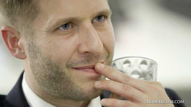 Сила любви: как сотрудники помогли разогнать невесту.