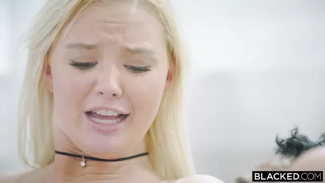 Әрқашан ебет тек әдемі аққұбалар