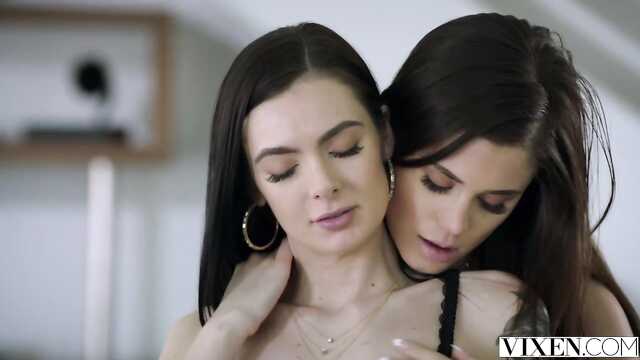 Dwie kochanki obezwładniły penisa szczęściarza