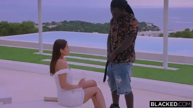 Пермьдегі порно видео Кеуде сұлулығымен жыныстық қатынас