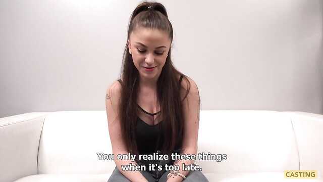 Follada en el casting de una mujer con grandes tetas