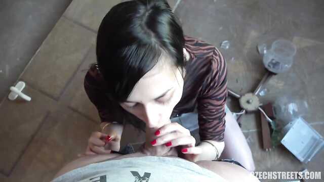 Young gypsies took turns getting a pick-up truck