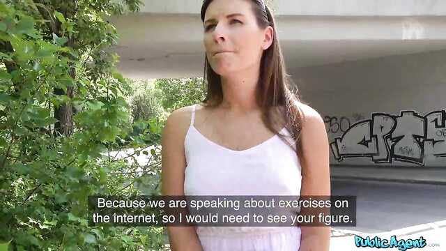 Até as miúdas certas chupam os maus da fita.