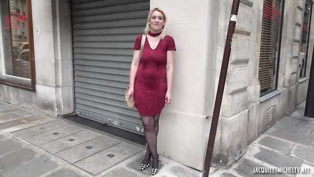 Poderwał na ulicy i dmuchnął apetyczną blondynkę