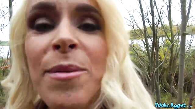 Por um bom dinheiro deu uma caminhonete na rua