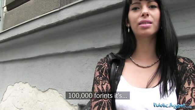 Fell for the bikes of a pickup truck and gave a mature man