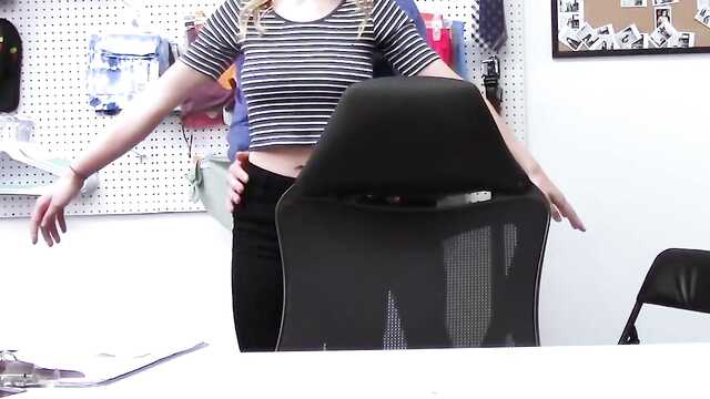 Guarda astúcia fodeu belo jovem