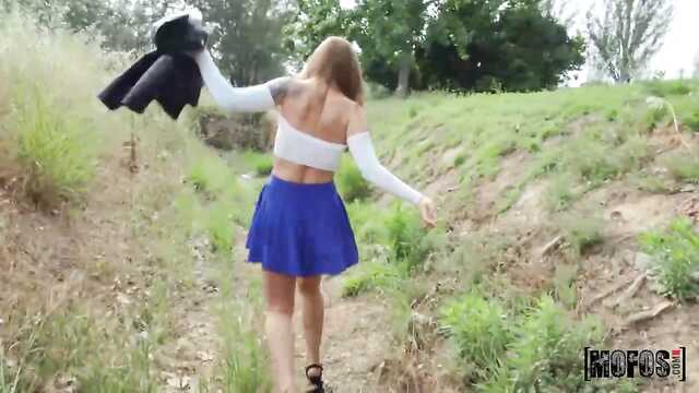 Russian beauty is not averse to giving a crustacean to a pick-up truck in nature