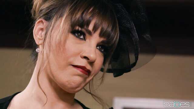 Бизнесмен дарит радость: анальное удовольствие жене.