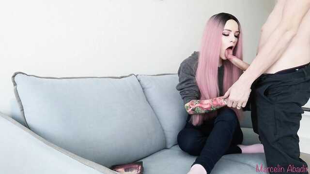 A pink-haired chick in jeans gave herself into a narrow pussy