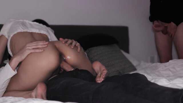 The guy put his soul mate under a friend's dick