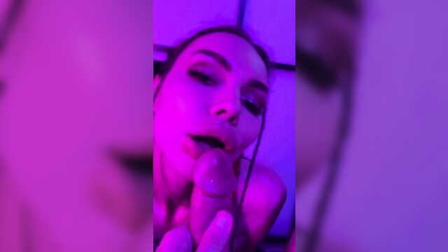 Że są siły wsadził jasnej brunetce w Mandu